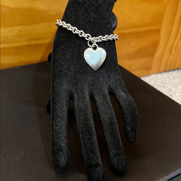 Silver Heart Charm Bracelet - Picture 2 of 9